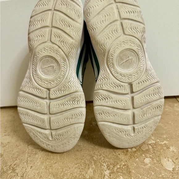 Nike Kids 3.5 Flex Runner 3 big kids Green - Picture 7 of 8